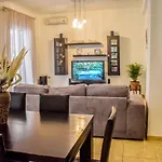 Holiday home Dafni's House
