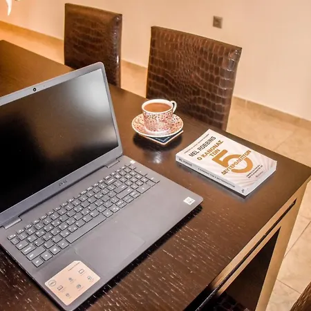 Dafni's House İskados