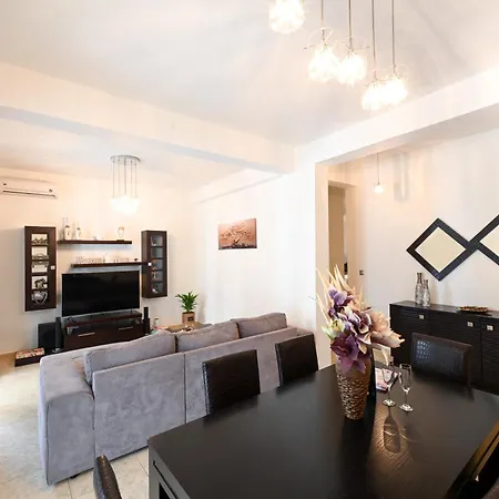 Dafni's House Case de vacanță