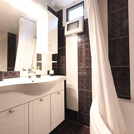 Dafni's House * İskados