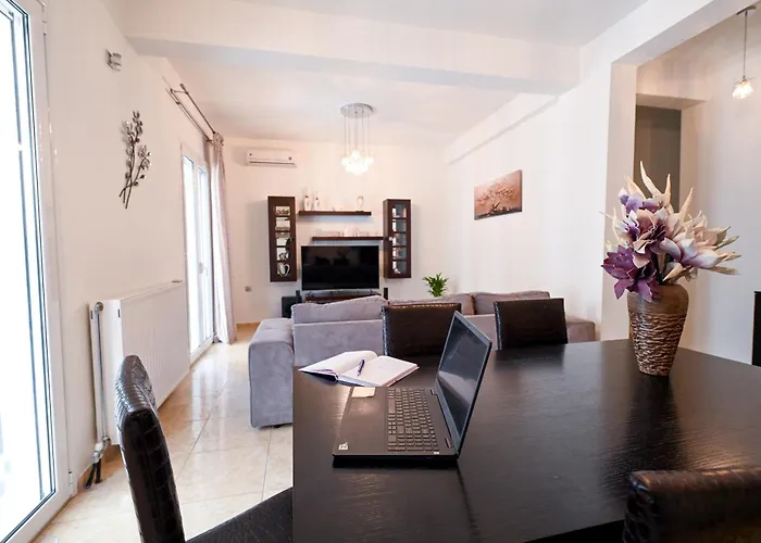 Dafni's House Case de vacanță *