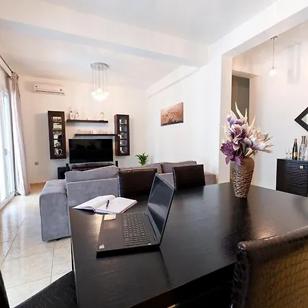 Dafni's House
